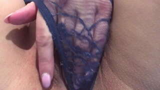 Το μουνί θέλει πούτσα του μέσα. Close-Up