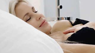 LETSDOEİT - # Rebecca Volpetti # Isabella Star # Kinuski-Süper Sıcak Bir Üçlü ile Azgın Grup Eğlencesi