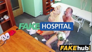 Fake Agent Room pie vir petite swart hare italiaans