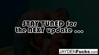 Nxehtë zeshkane fucks miku i saj