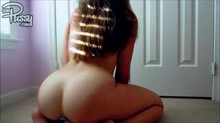 Kabayang fucking dina karpét nu di imah